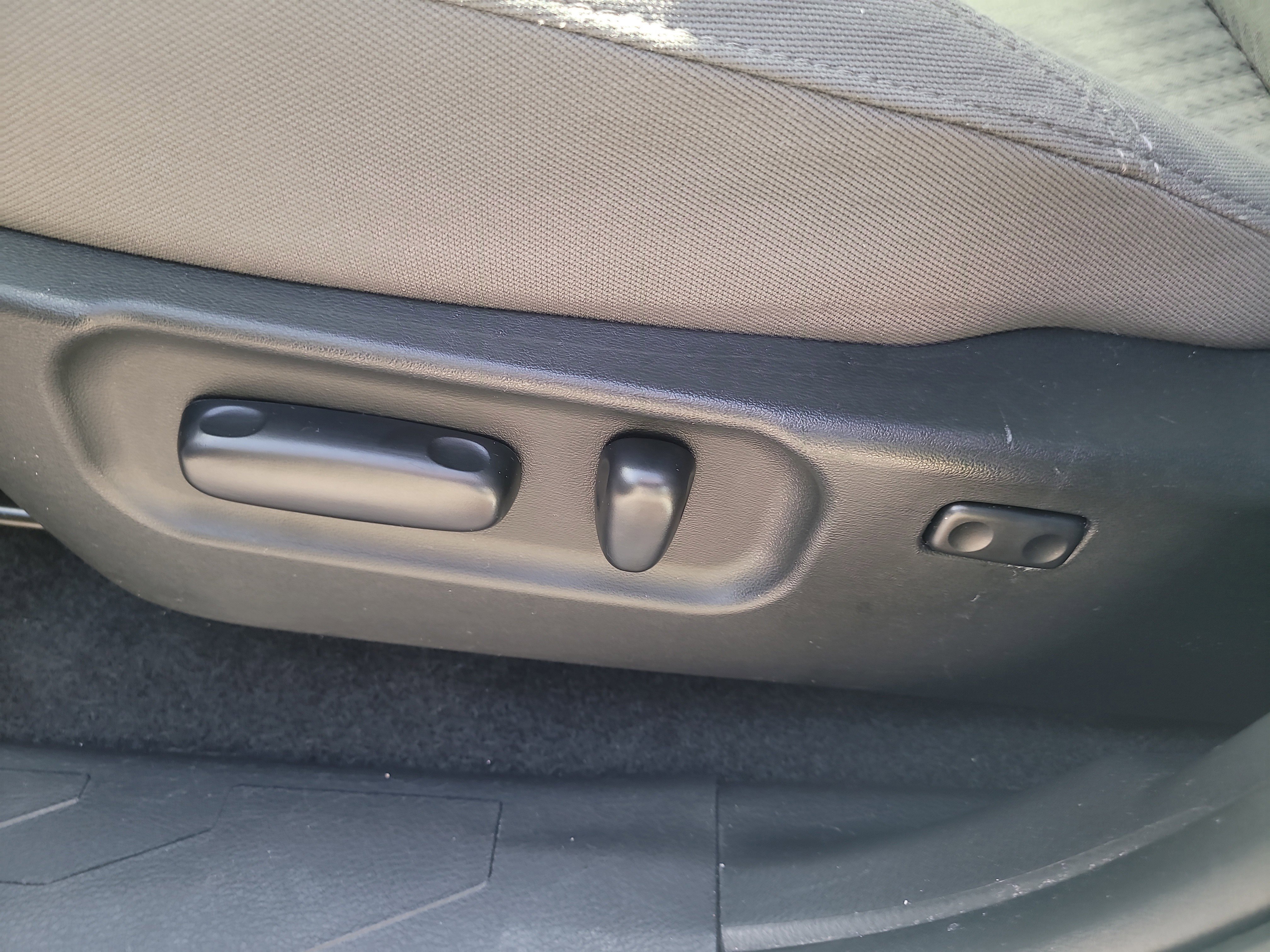 Certified 2023 Toyota Tacoma SR5 w/ Technology Package image 20