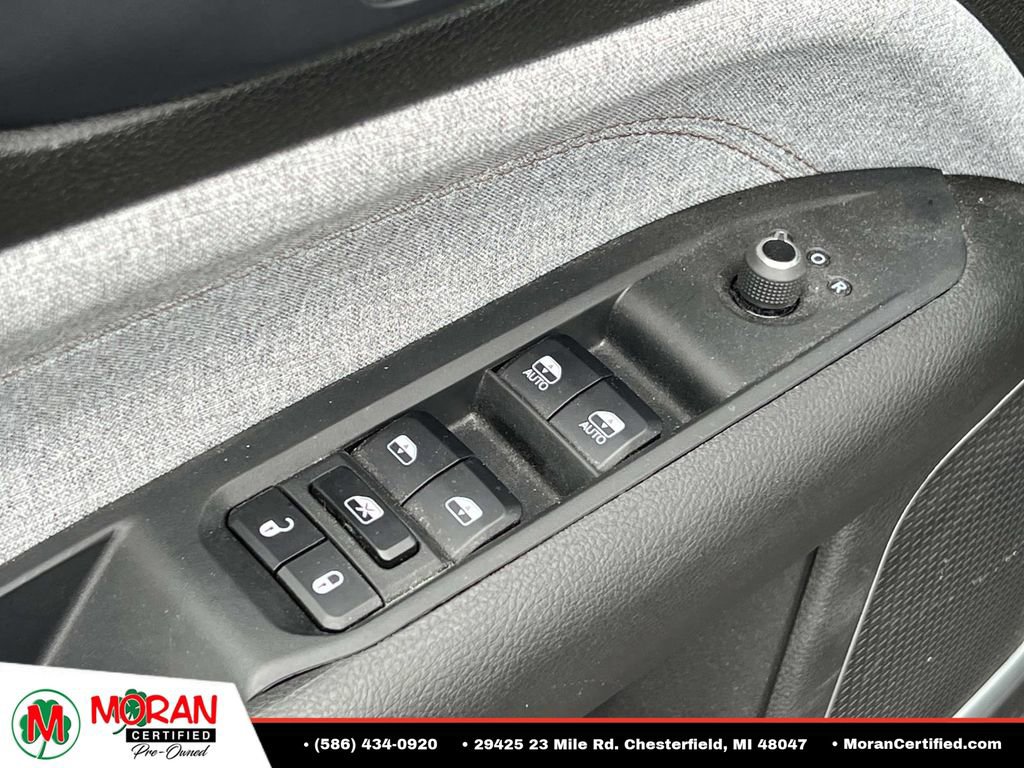 Used 2024 Jeep Compass Latitude AWD/4WD image 15
