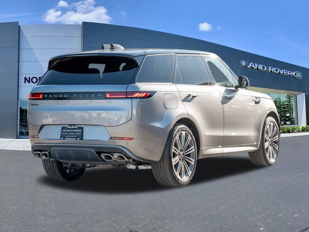 New 2025 Land Rover Range Rover Sport Dynamic SE image 4
