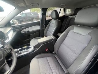 Used 2025 Chevrolet Trax LT image 10