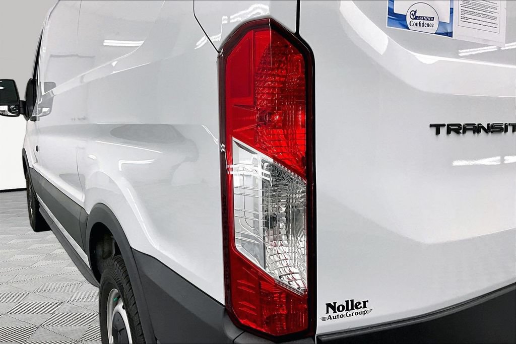 Used 2026 Ford Transit 150 Low Roof RWD image 31