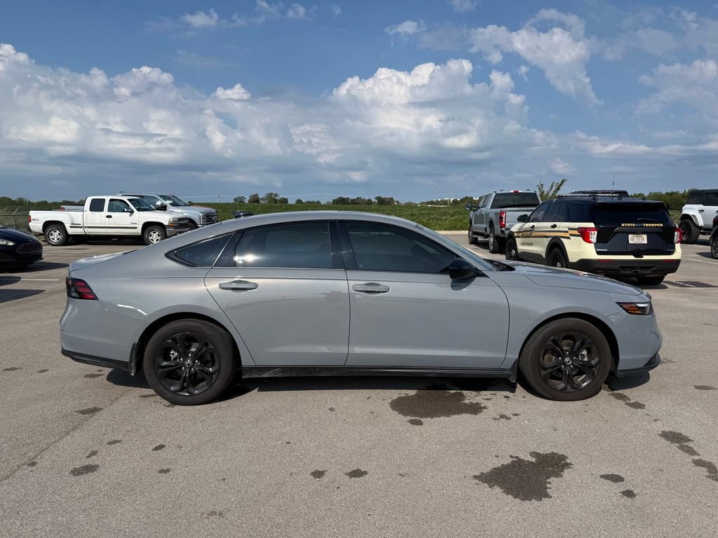 Used 2025 Honda Accord SE image 18