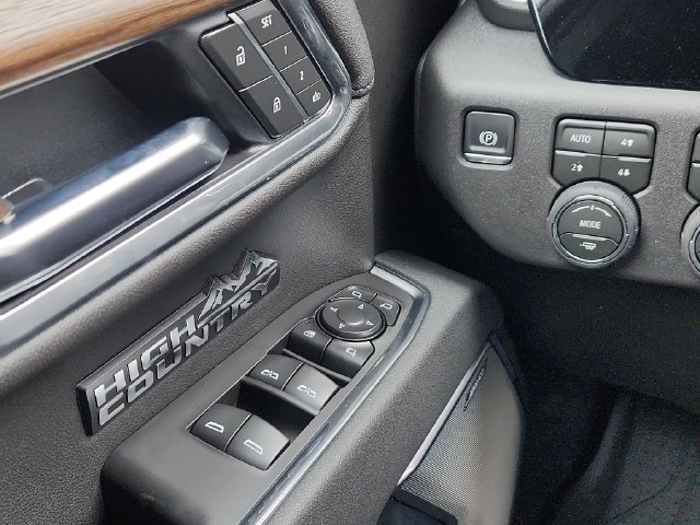 New 2026 Chevrolet Silverado 1500 High Country w/ High Country Premium Package AWD/4WD image 23