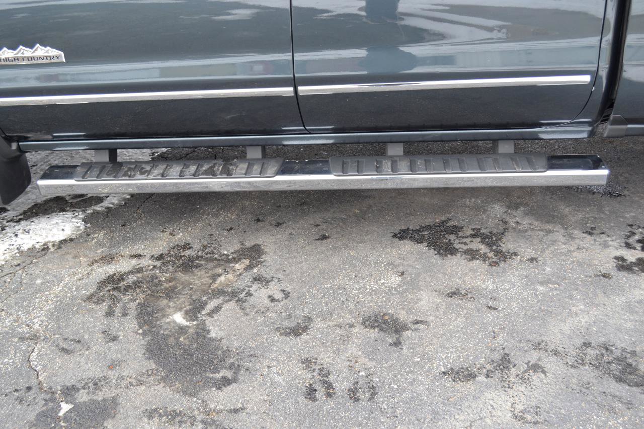 Used 2017 Chevrolet Silverado 1500 High Country image 60