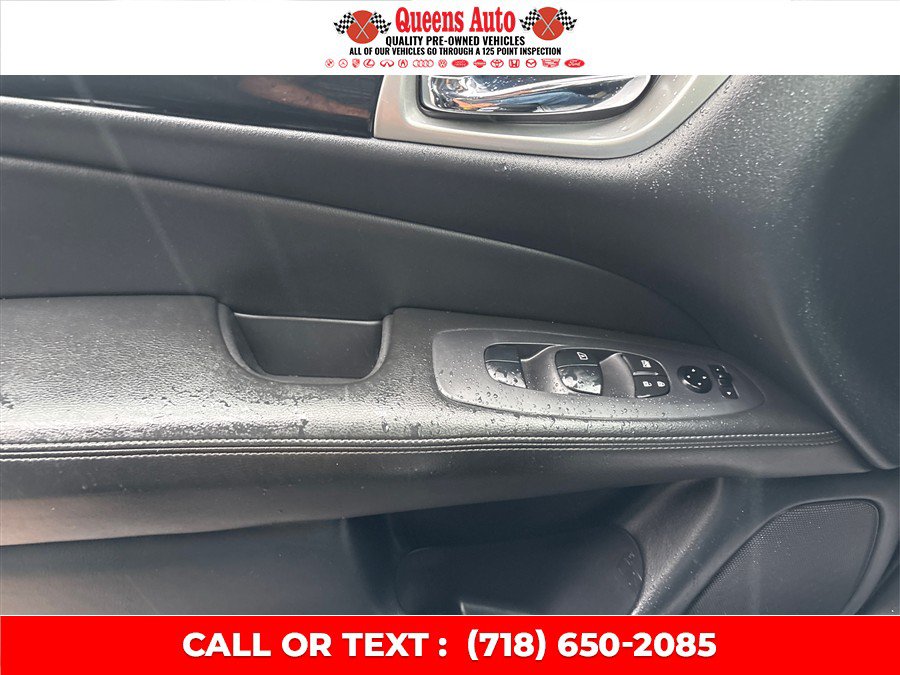 Used 2019 Nissan Pathfinder S AWD/4WD image 22