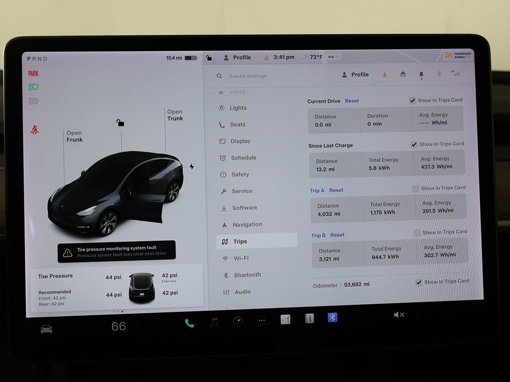 Used 2021 Tesla Model Y Long Range image 40