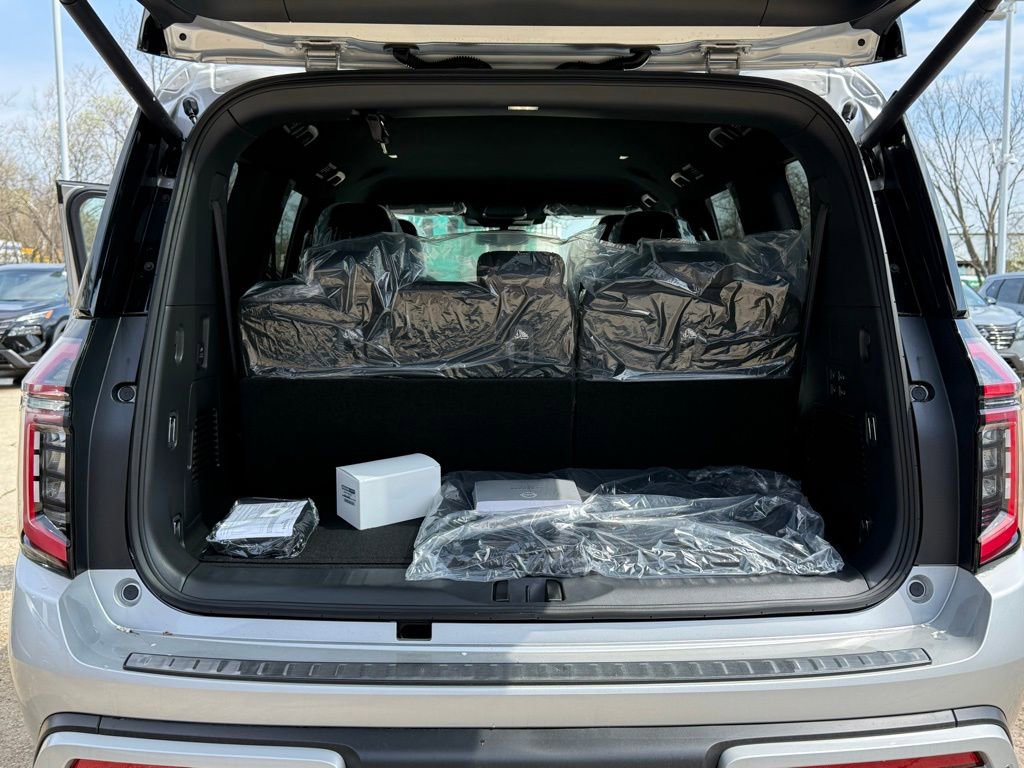 New 2026 Nissan Armada SL w/ Captain's Chari Seat Package image 27