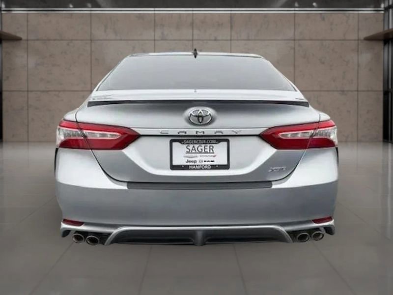 Used 2020 Toyota Camry XSE image 8