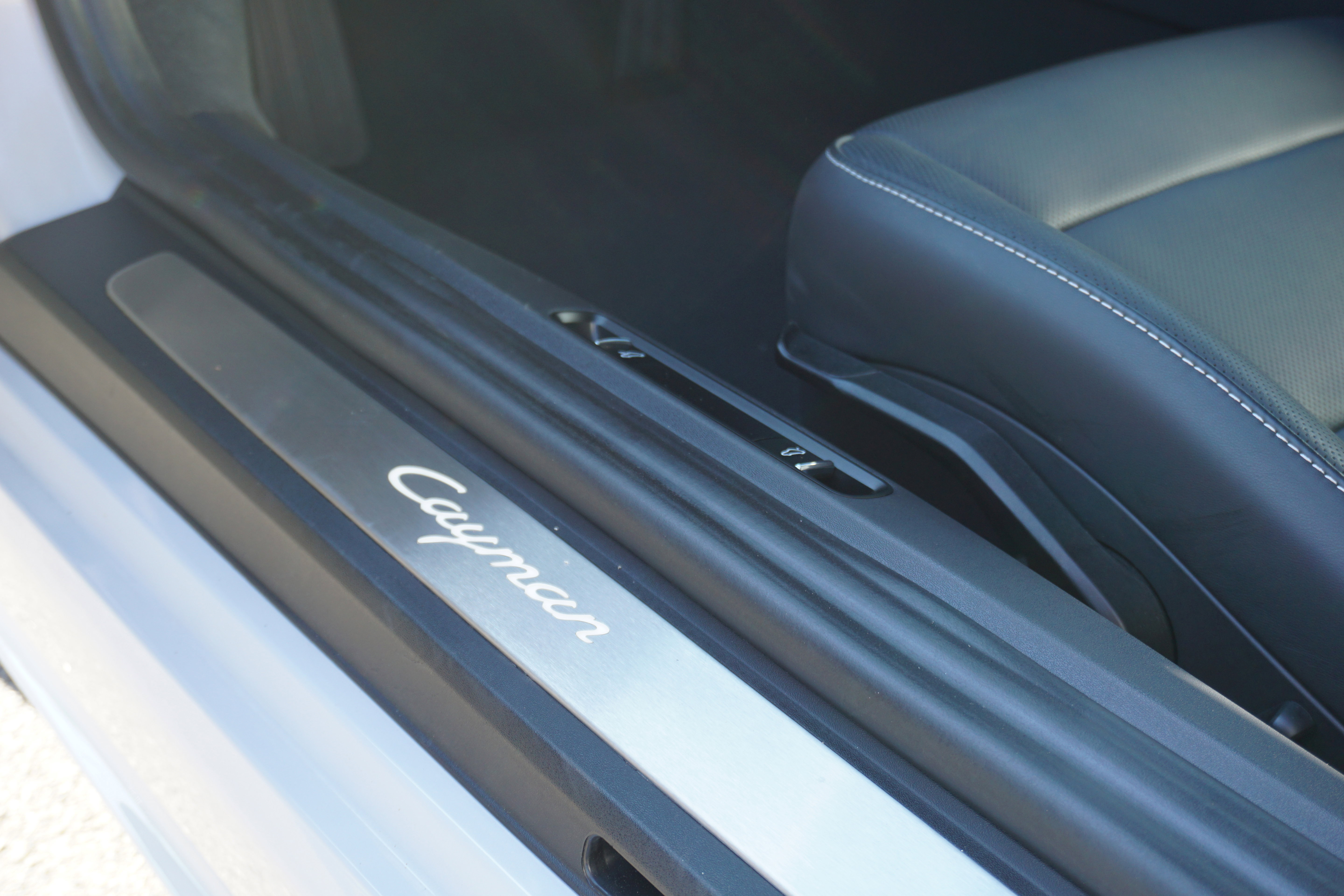 Certified 2024 Porsche 718 Cayman RWD image 18