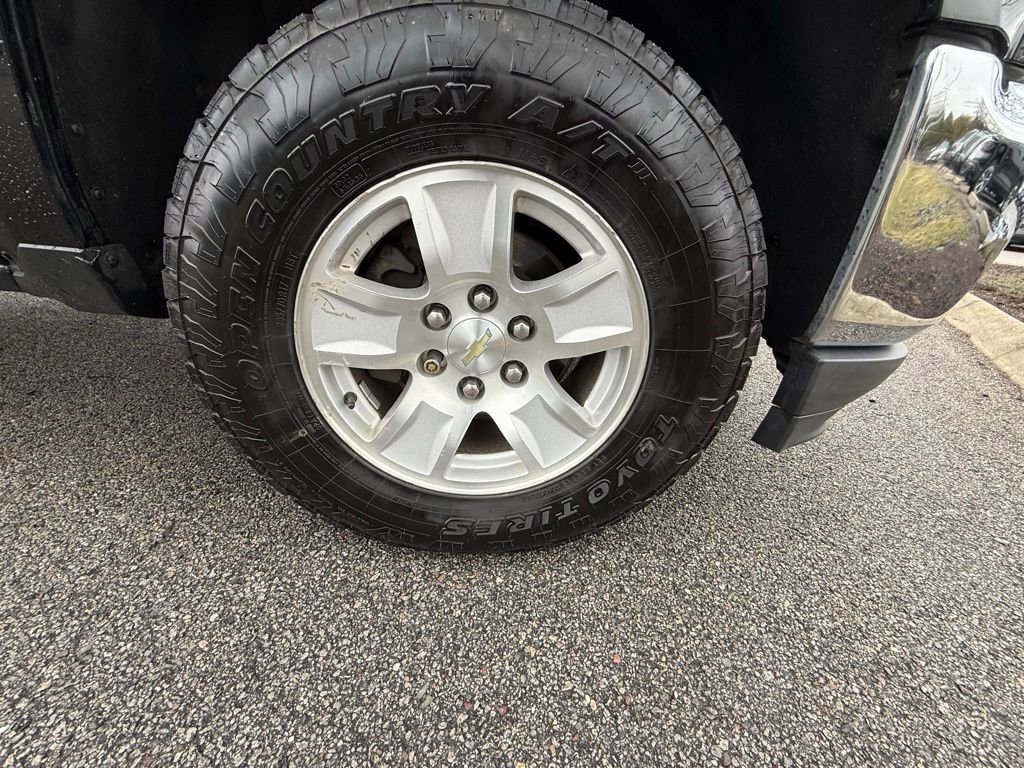 Used 2018 Chevrolet Silverado 1500 LT w/ All Star Edition image 35