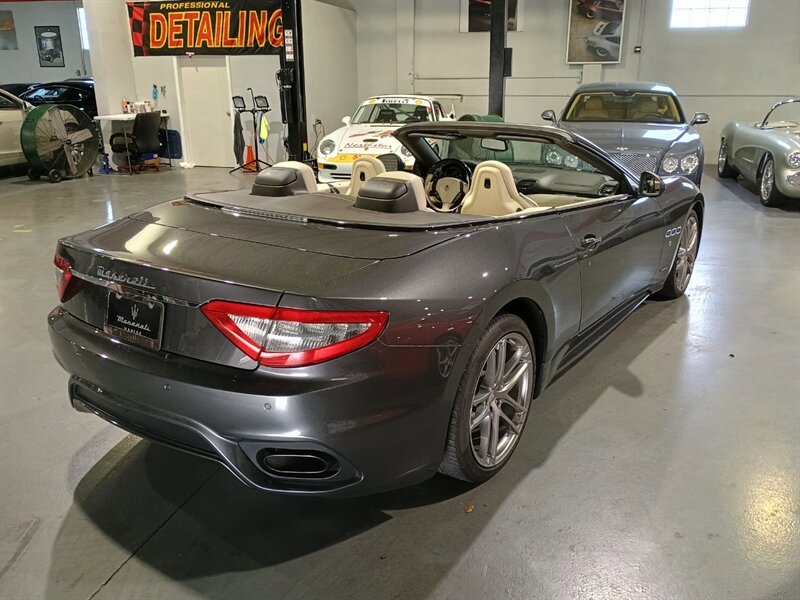 Used 2018 Maserati GranTurismo MC RWD image 3