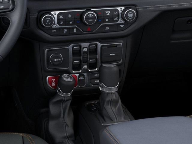 New 2026 Jeep Gladiator Mojave w/ Steel Bumper Group image 24