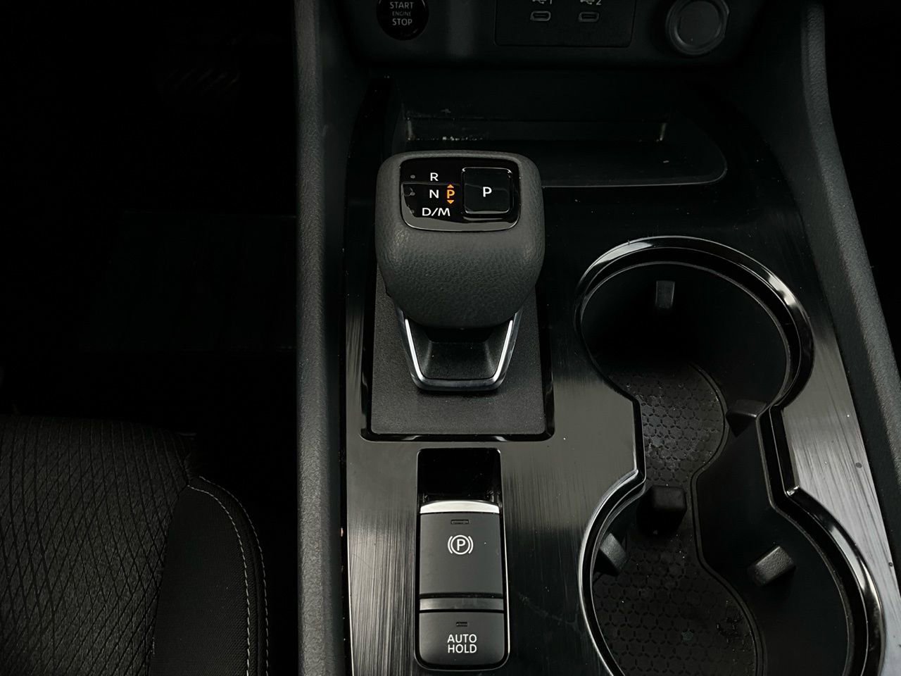 Used 2025 Nissan Rogue SV image 23