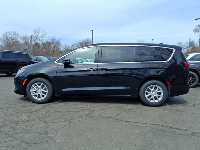 New 2026 Chrysler Voyager LX FWD image 5