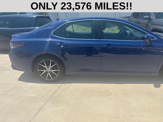 Used 2023 Toyota Camry SE w/ Audio Upgrade Package AWD/4WD image 2