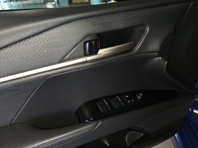 Used 2025 Toyota Camry XSE image 13