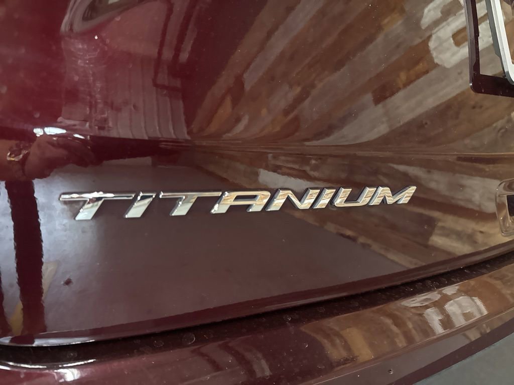 Used 2022 Ford Edge Titanium w/ Equipment Group 301A AWD/4WD image 9
