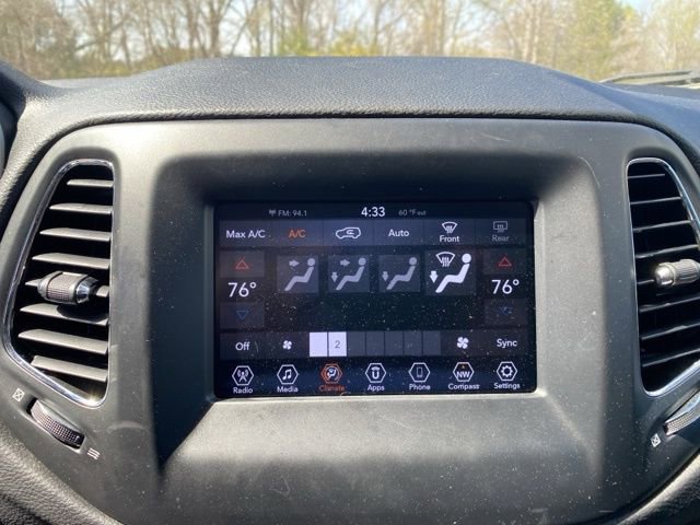 Used 2019 Jeep Compass Latitude FWD image 18