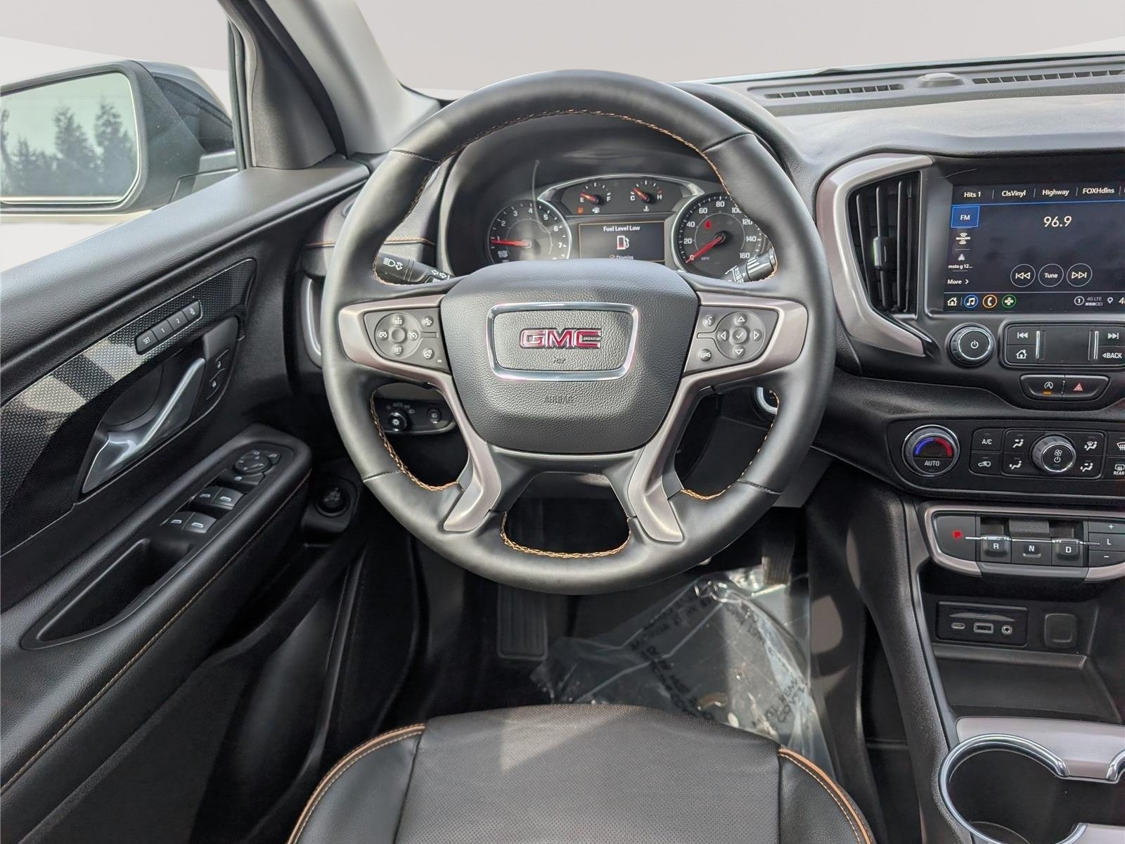 Used 2024 GMC Terrain AT4 AWD/4WD image 18