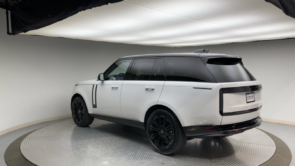 Certified 2025 Land Rover Range Rover SE AWD/4WD image 4