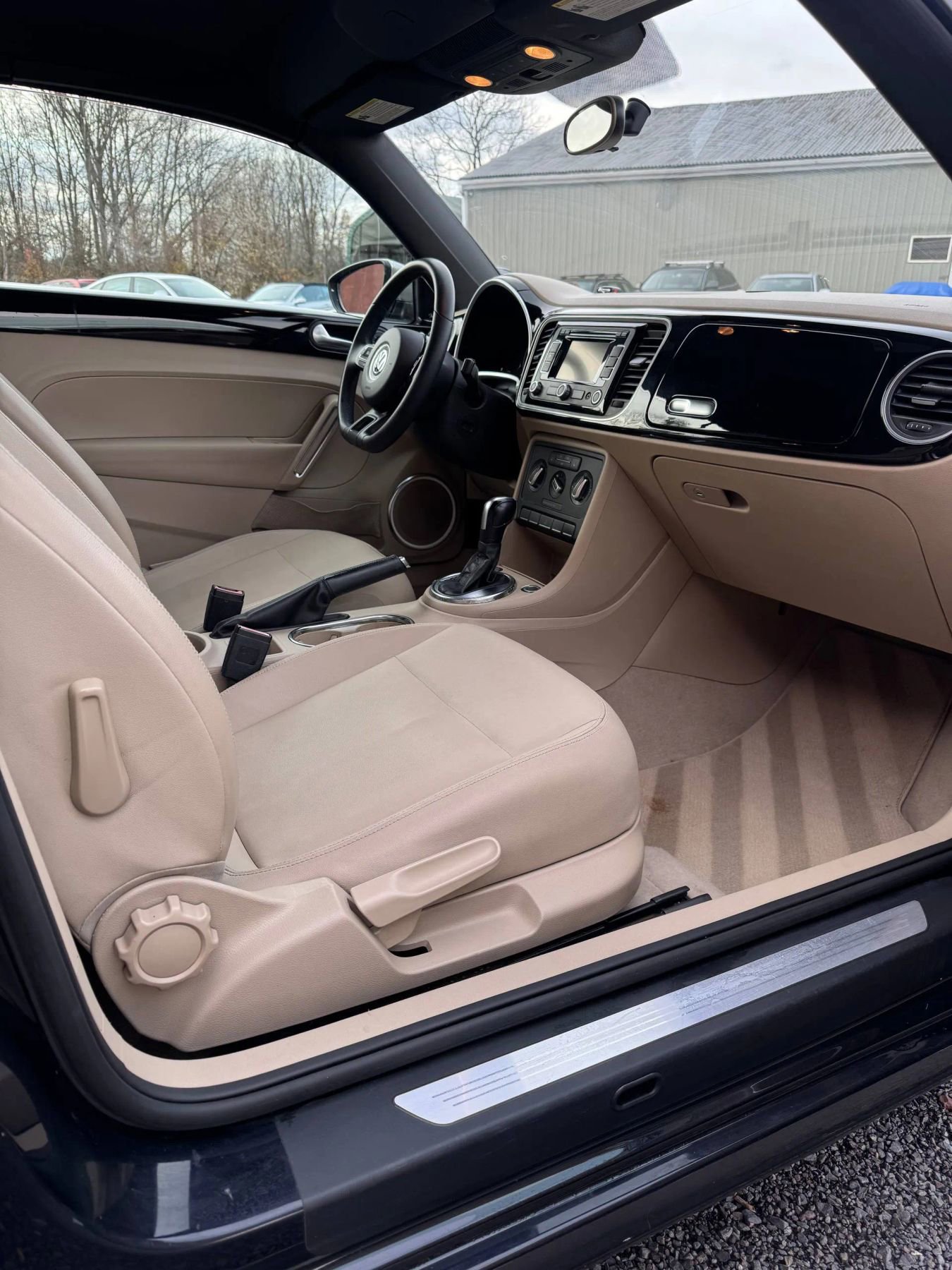 Used 2013 Volkswagen Beetle 2.5 image 74