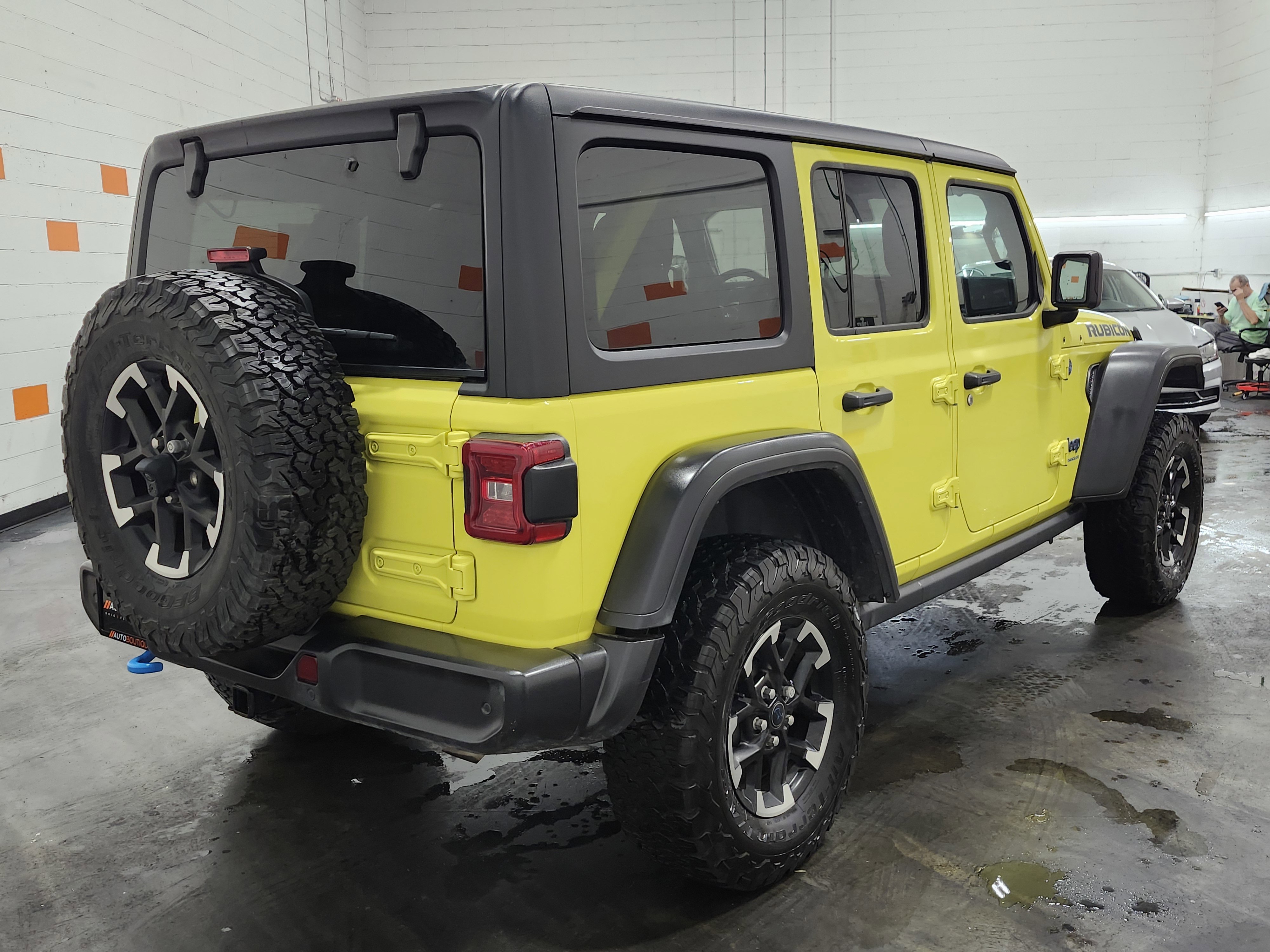 Used 2024 Jeep Wrangler Unlimited Rubicon 4xe w/ Safety Group image 10