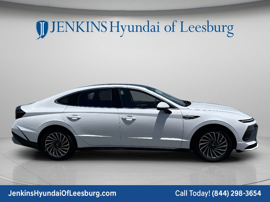 New 2026 Hyundai Sonata SEL FWD image 3