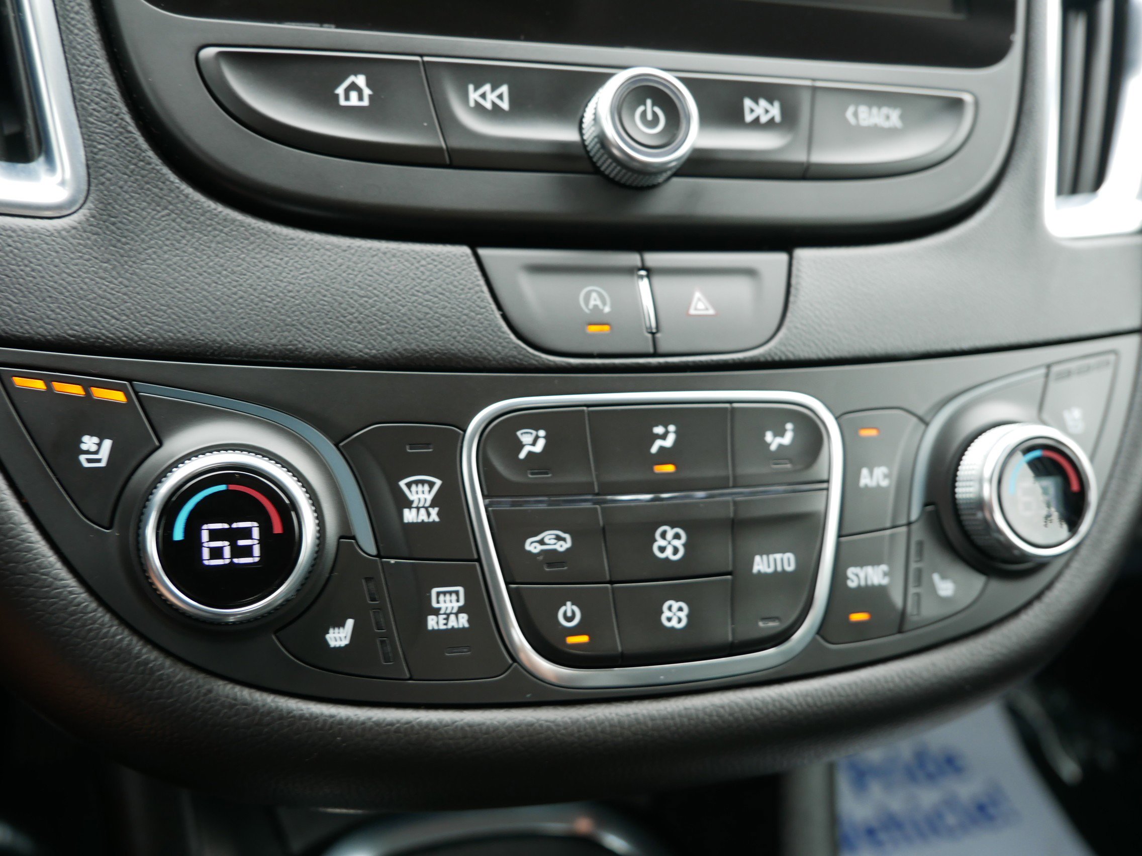 Used 2023 Chevrolet Malibu LT image 24