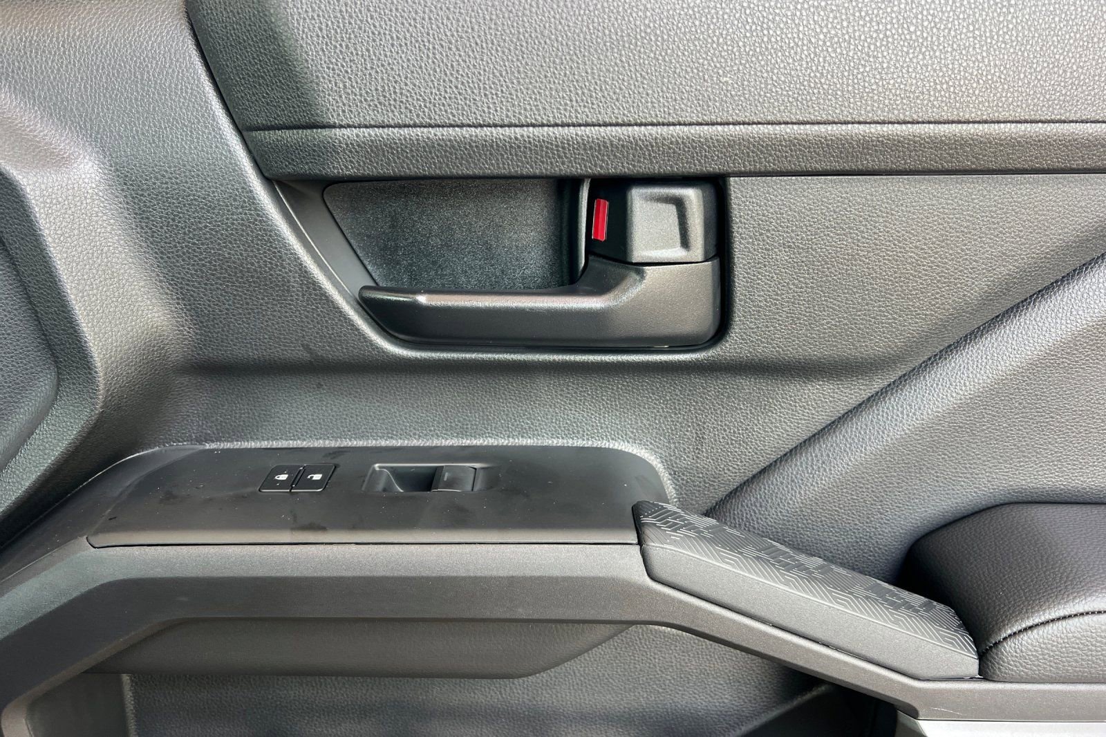 Certified 2025 Toyota Tacoma SR5 image 21