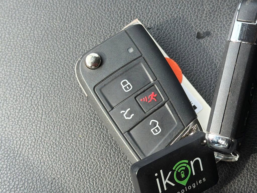 Used 2023 Volkswagen Atlas SE image 24