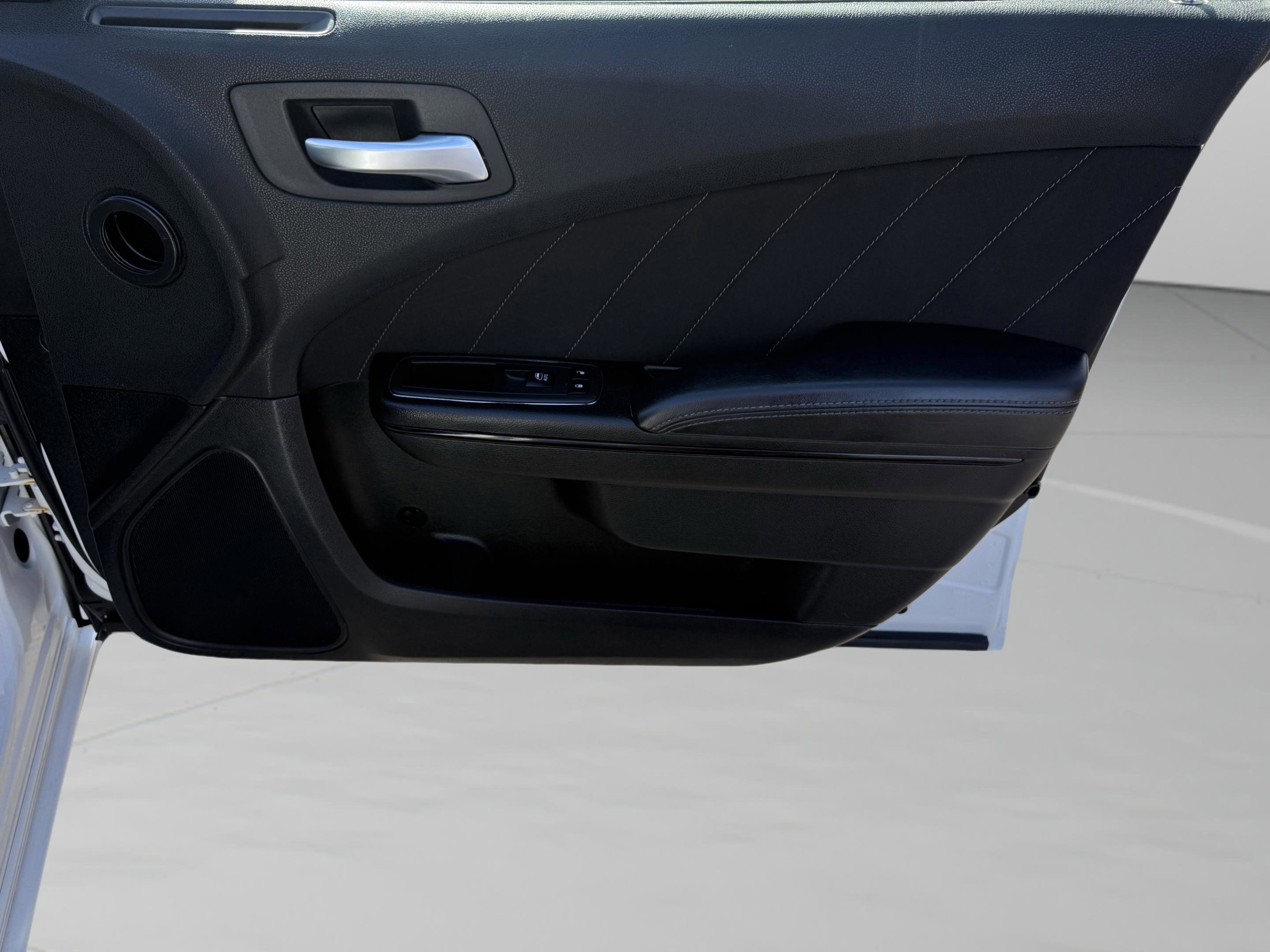 Used 2022 Dodge Charger SXT w/ Blacktop Package image 35