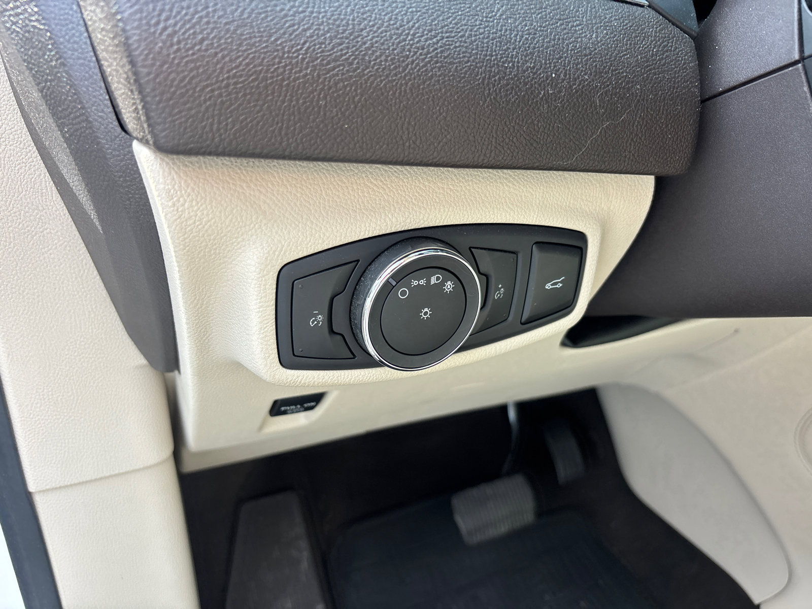 Used 2019 Lincoln MKC Reserve w/ MKC Climate Package AWD/4WD image 14