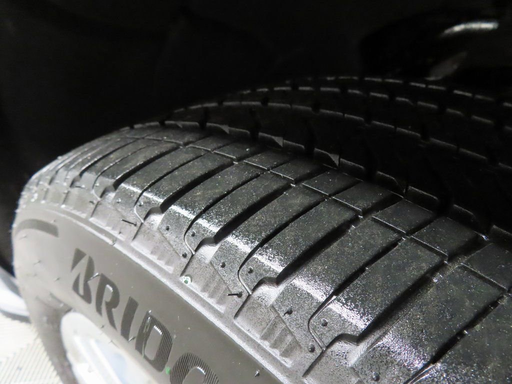 Used 2024 Chevrolet Tahoe LT w/ Luxury Package image 7