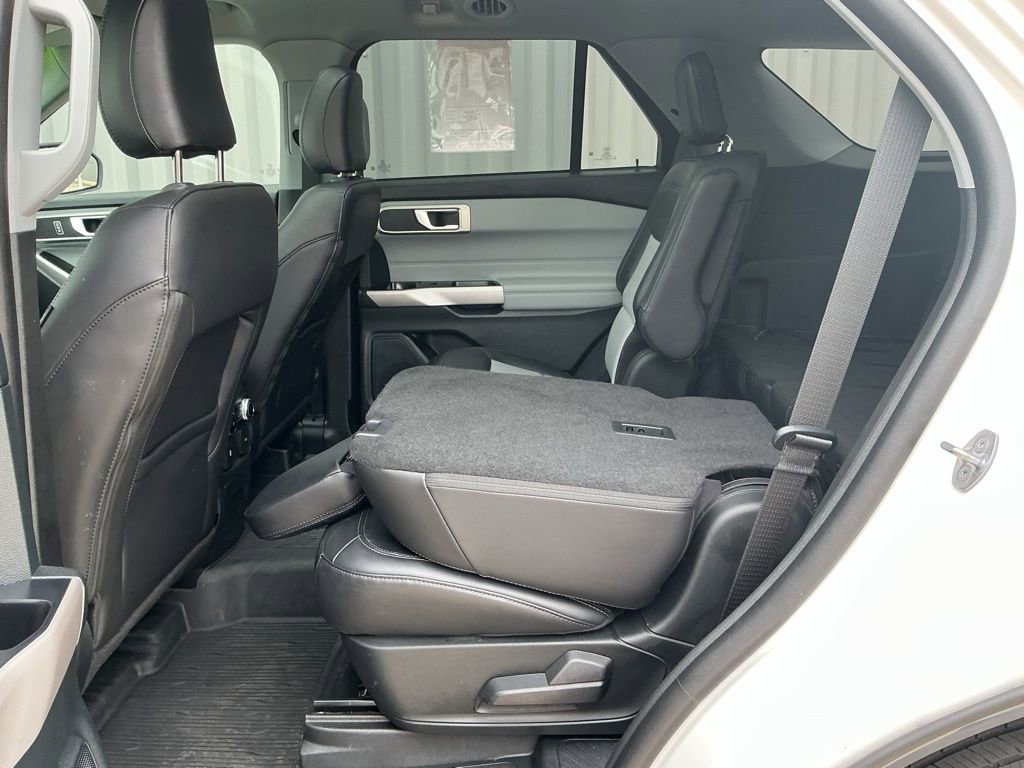 Used 2023 Ford Explorer XLT w/ Equipment Group 202A image 20