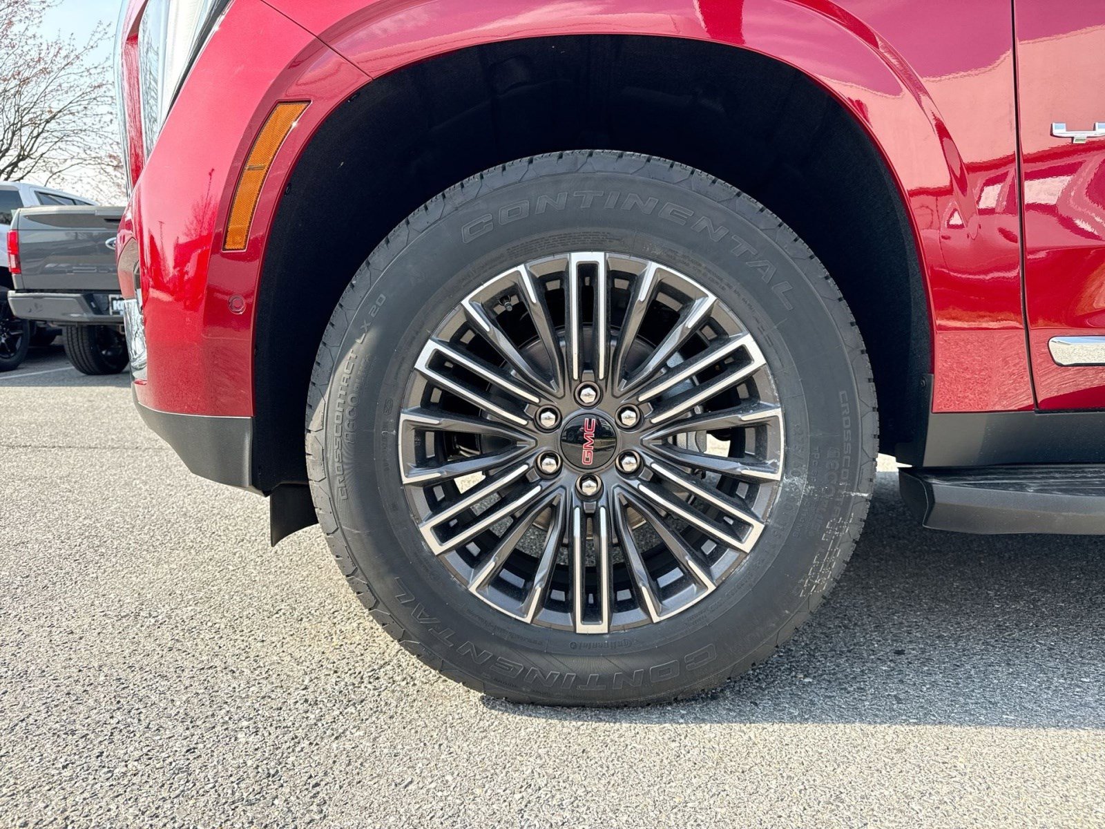 New 2026 GMC Yukon XL Elevation image 12