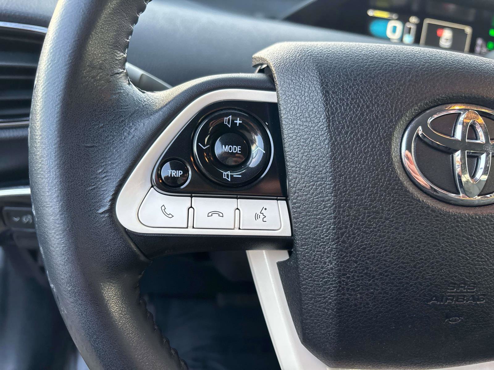 Used 2018 Toyota Prius Prime Premium w/ Carpet Mat Package FWD image 14