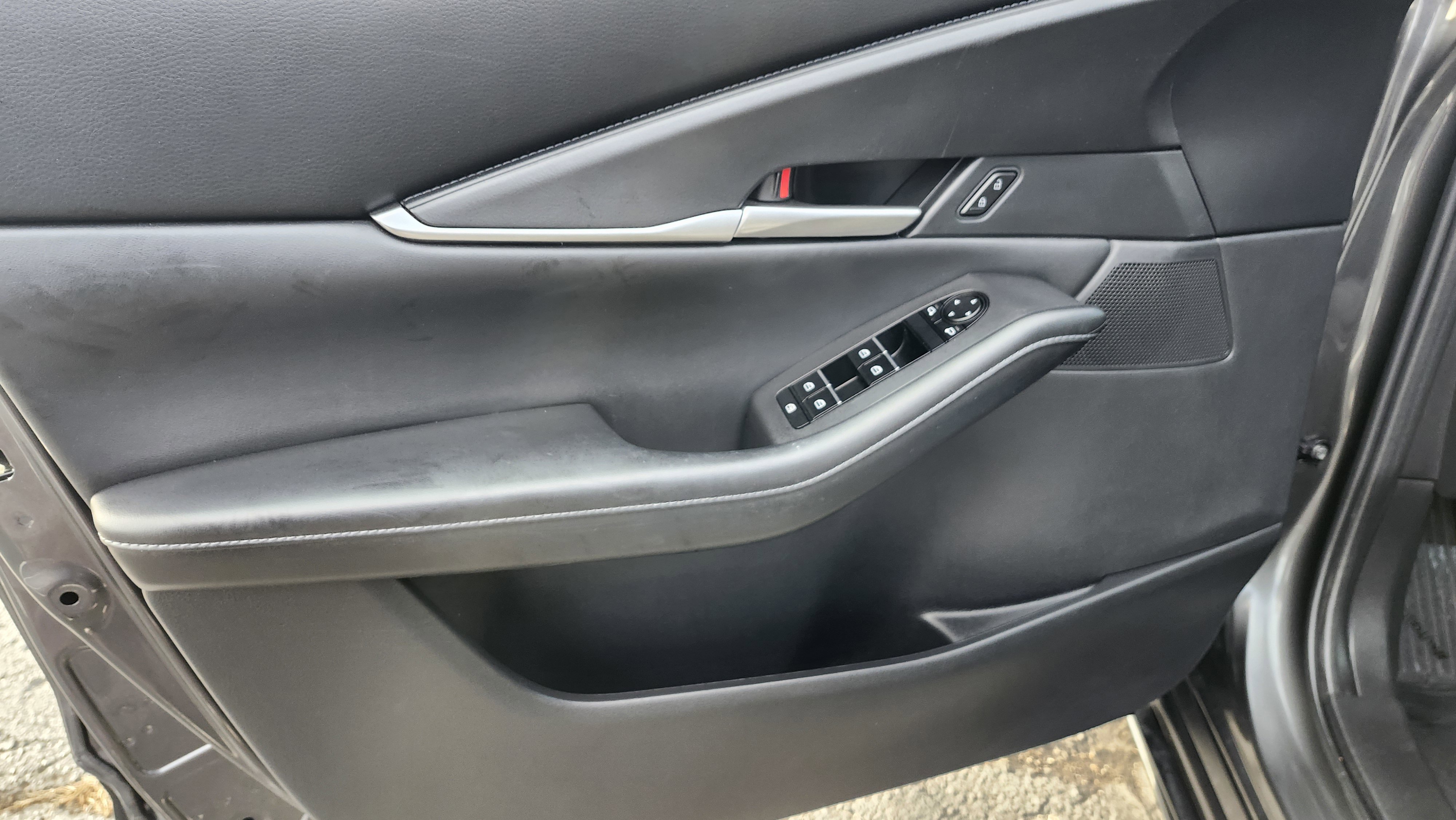 Used 2021 MAZDA CX-30 AWD 2.5 S w/ Select Package image 25