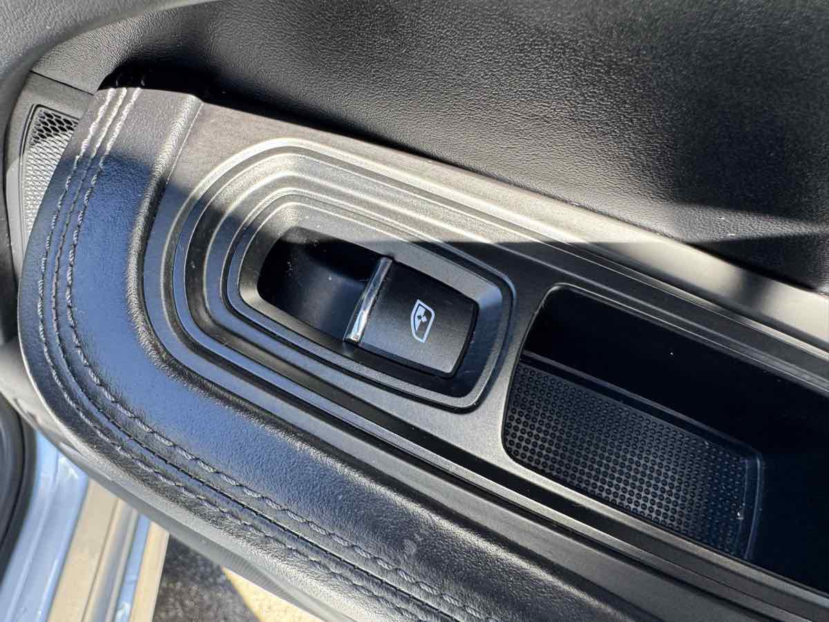 Used 2017 Porsche Macan GTS AWD/4WD image 37