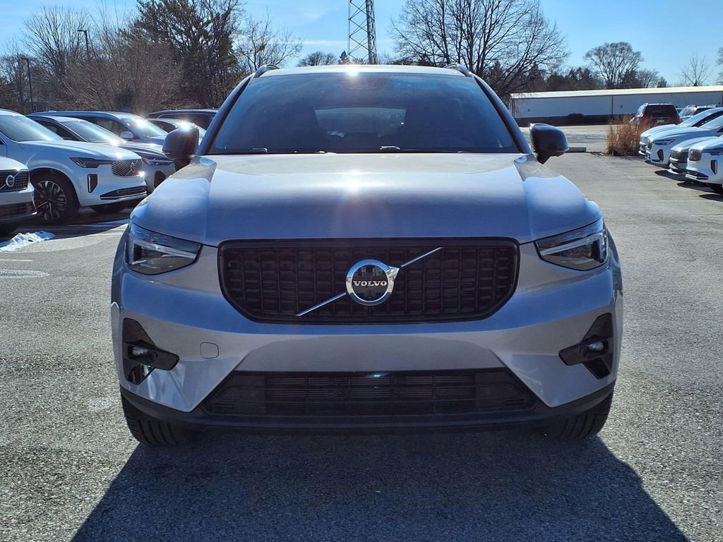 New 2026 Volvo XC40 B5 Plus w/ Climate Package AWD/4WD image 2