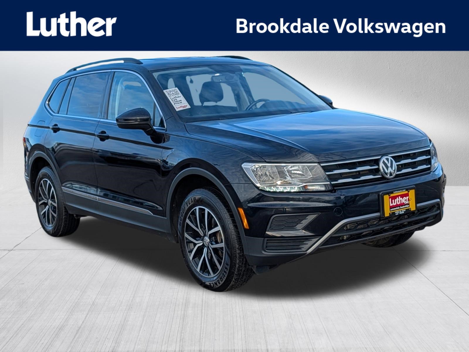 Used 2021 Volkswagen Tiguan SE image 1