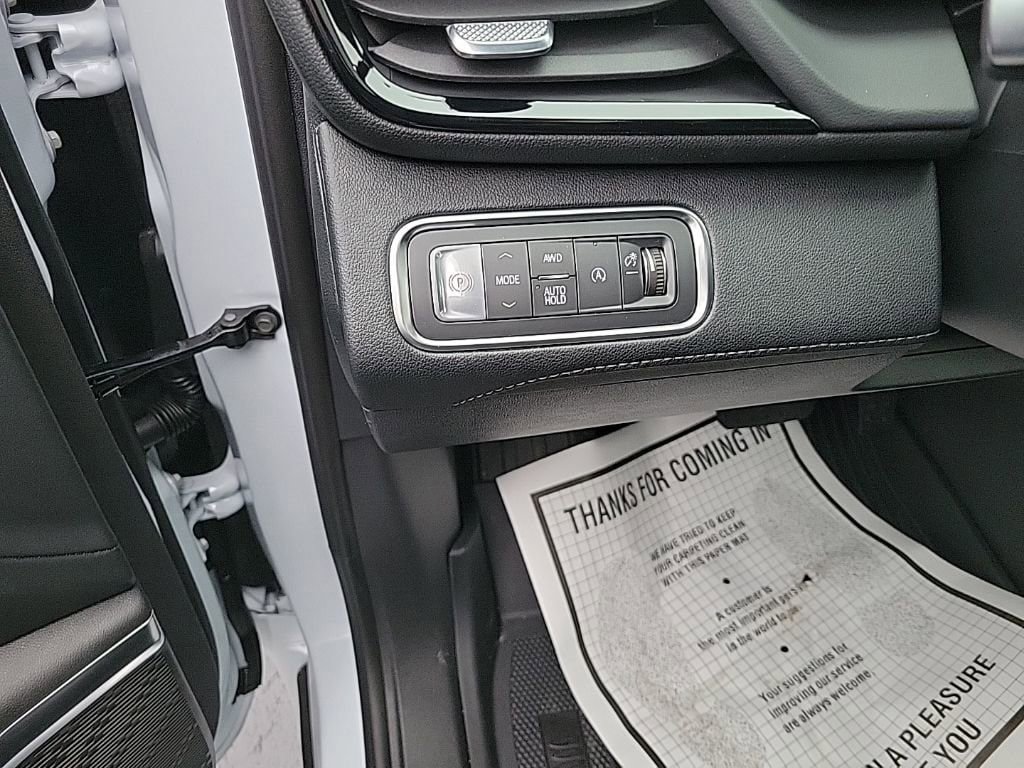 New 2026 Buick Enclave Avenir w/ Super Cruise Package image 14