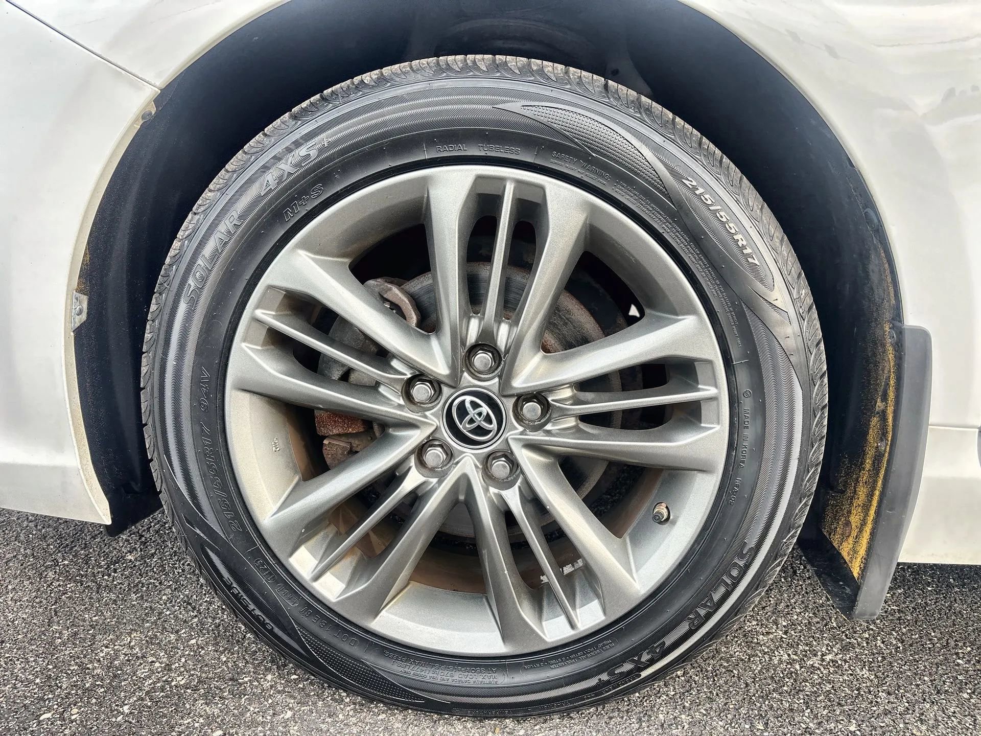 Used 2016 Toyota Camry SE image 18