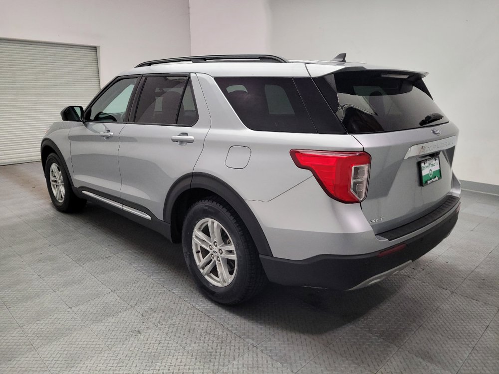 Used 2024 Ford Explorer XLT w/ Equipment Group 202A RWD image 5