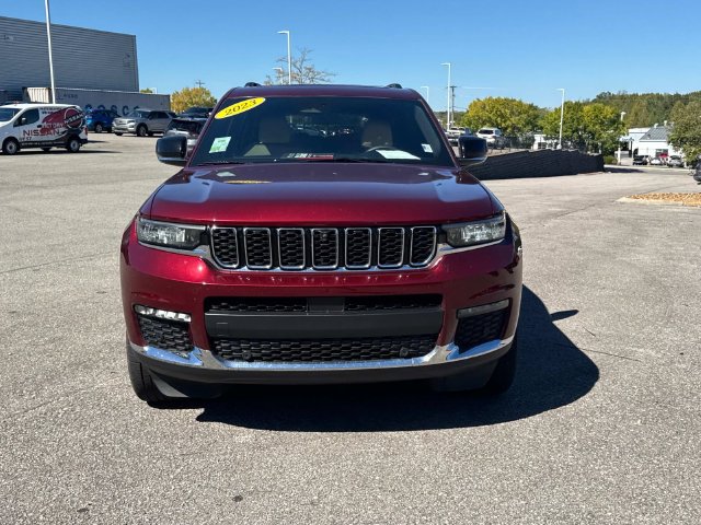 Used 2023 Jeep Grand Cherokee L Limited w/ Luxury Tech Group II AWD/4WD image 10