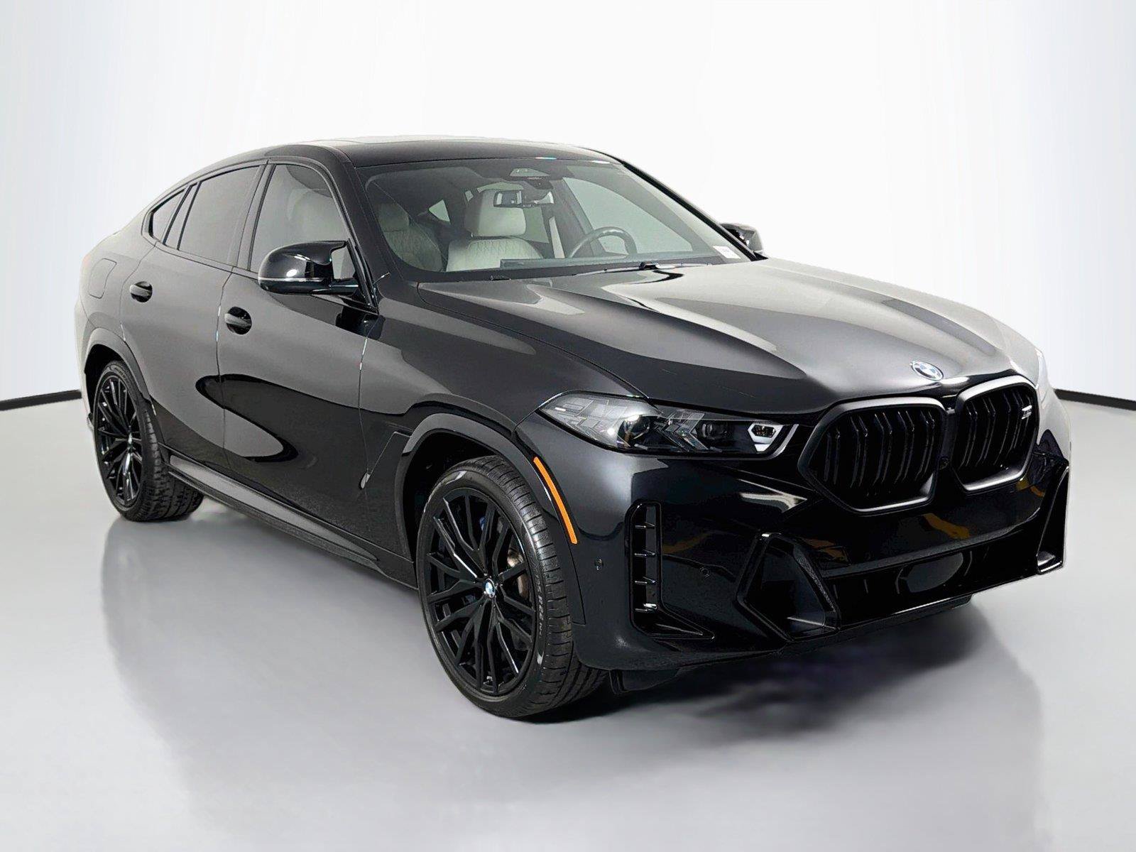 Used 2025 BMW X6 M60i w/ Parking Assistance Package AWD/4WD image 3