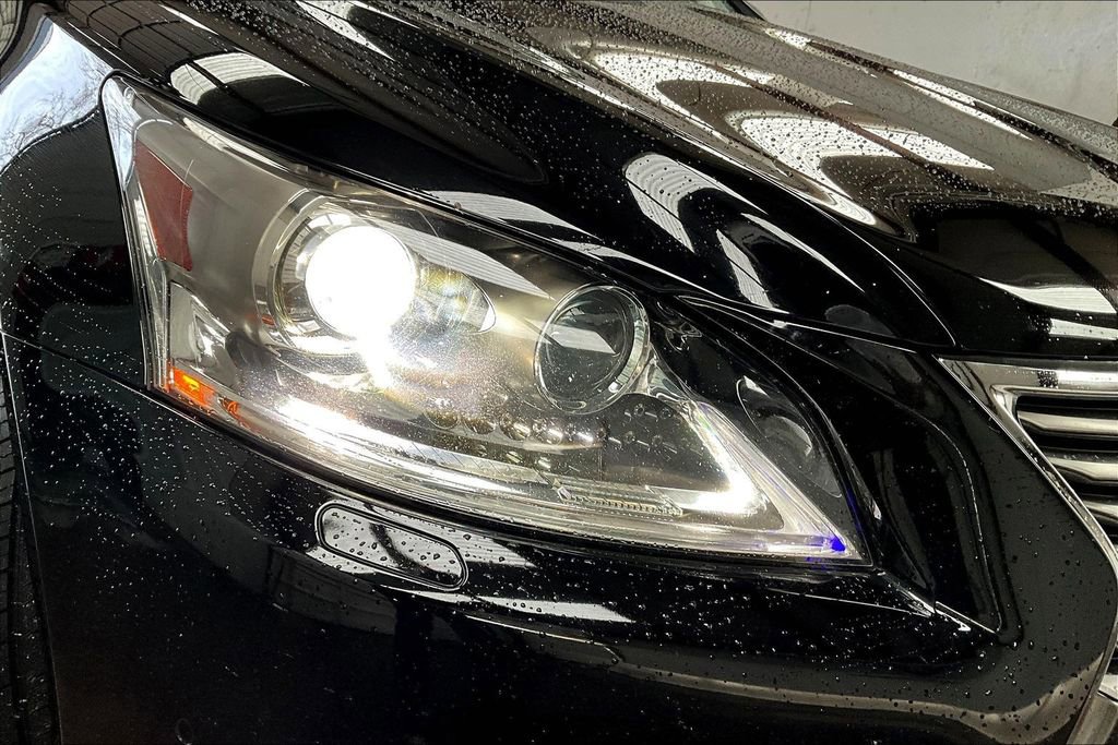 Used 2016 Lexus LS 460 w/ Comfort Package image 33