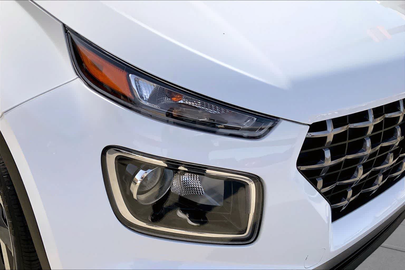 New 2026 Hyundai Venue SEL FWD image 13