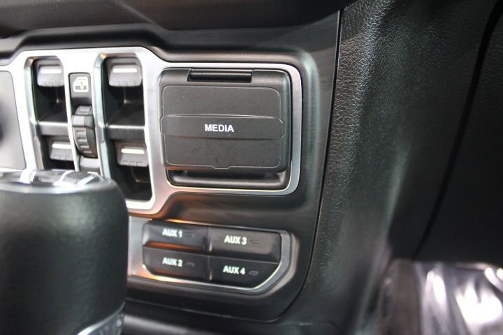 Used 2025 Jeep Wrangler Rubicon image 50