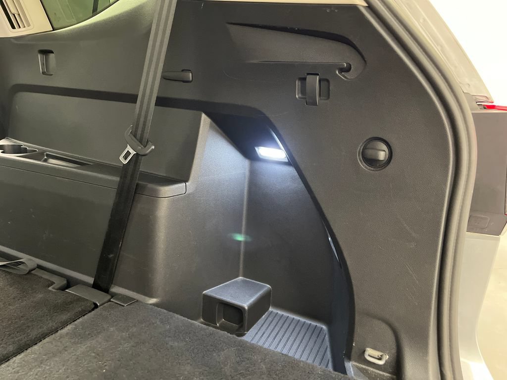 Used 2025 Volkswagen Atlas SE FWD image 44