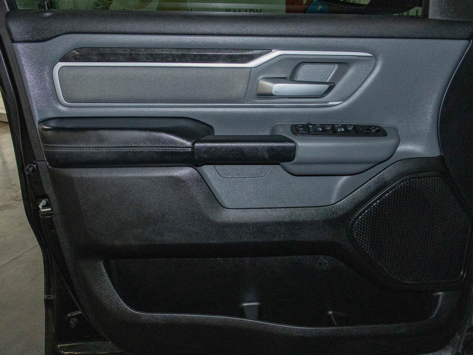 Used 2023 RAM 1500 Lone Star AWD/4WD image 10